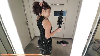 kiaraakitty posing her ass in expensive dress