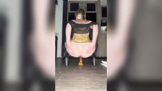 VICKY STARK - RIDING DILDO