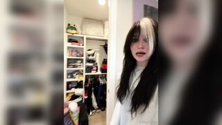 PeachJars shows her pink pussy & cums with her vibrator