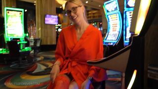 Braless Forever: StrawberryShan - Cassino Sextape