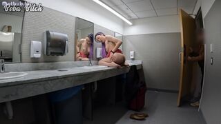 Boba Bitch Caught in Airport